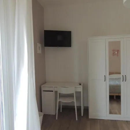 Ferienwohnung Appa49 Vicino Ospedale Borgo Roma, Fiera E Univr Verona Exterior foto